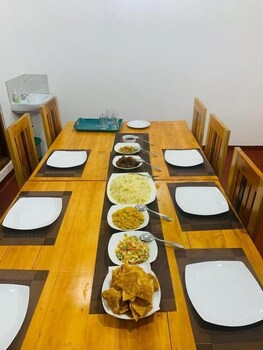 rivers edge resort sinharaja