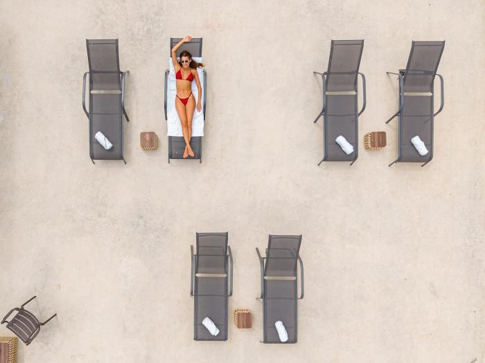 nelblu flamingo suites