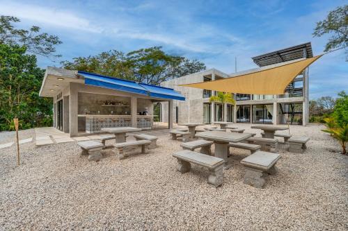 nelblu flamingo suites