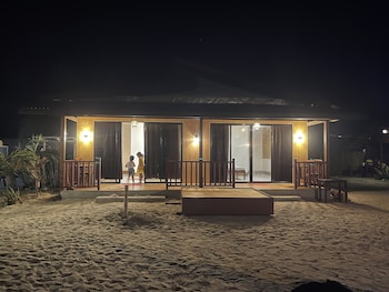 Akoya Beach Park & Cottages,,5 star