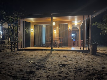 Akoya Beach Park & Cottages,,5 star