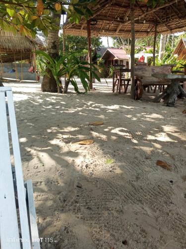 akoya beach park and cottages