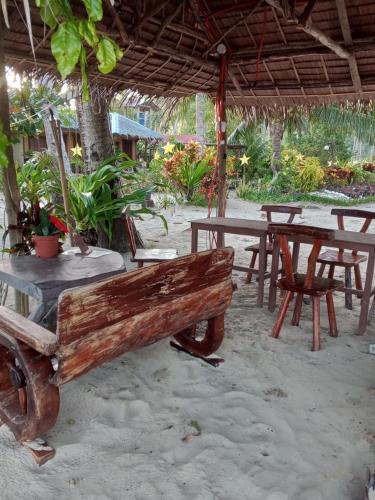 akoya beach park and cottages