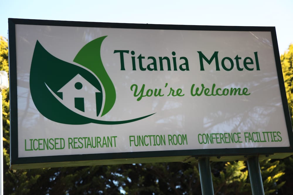titania motel