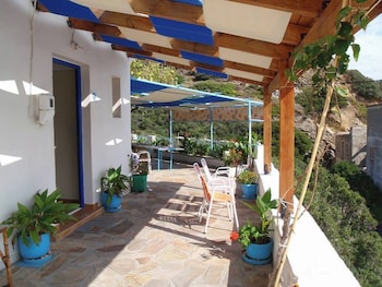 ikaria