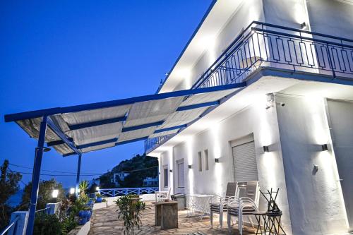 ikaria