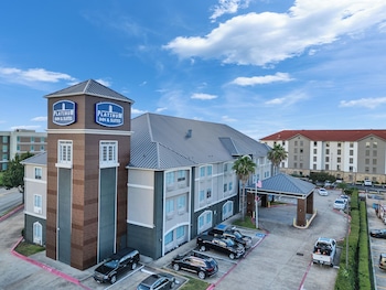 platinum inn and suites webster