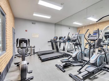 platinum inn and suites webster