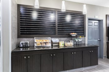 platinum inn and suites webster