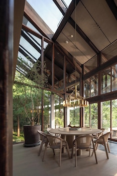 xin hotel