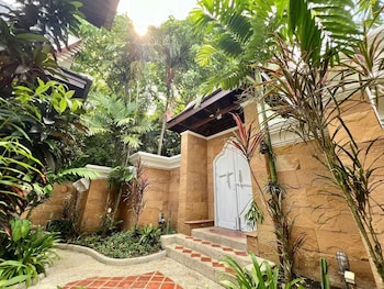 jaokhun bayview kamala phuket