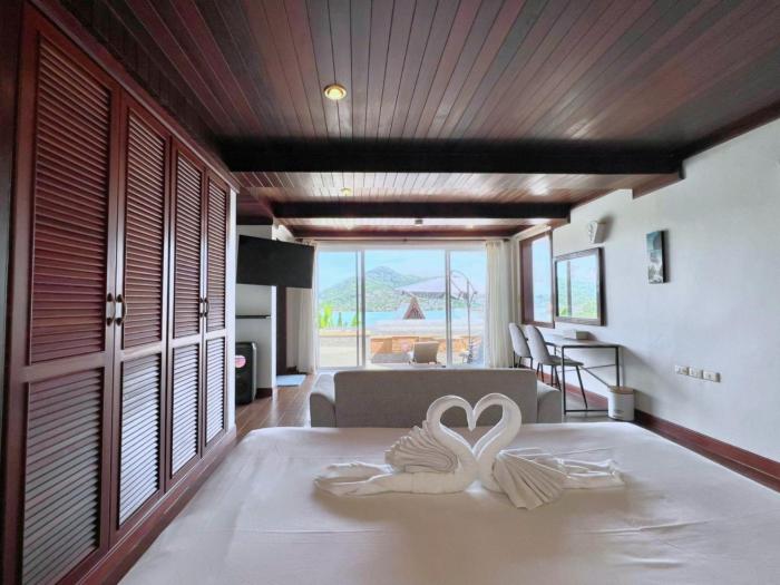 jaokhun bayview kamala phuket