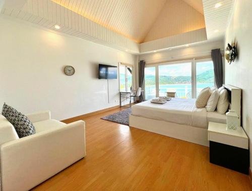 jaokhun bayview kamala phuket
