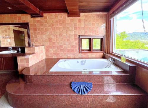 jaokhun bayview kamala phuket