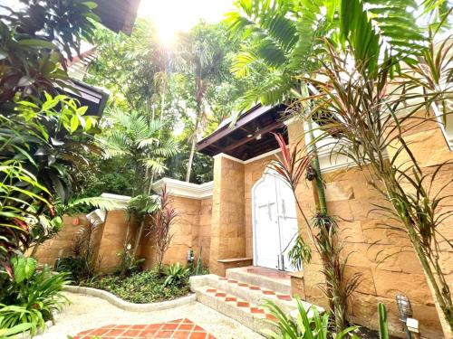 jaokhun bayview kamala phuket