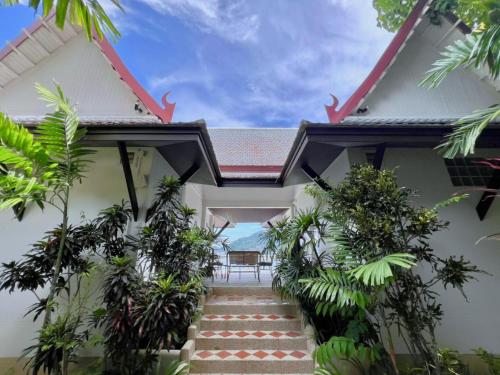 jaokhun bayview kamala phuket