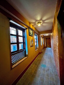 New Shiva Guest House,,3 star