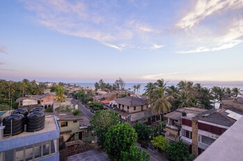 emerald resort hikkaduwa