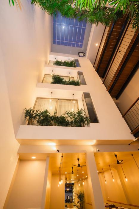 emerald resort hikkaduwa