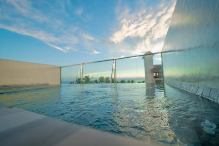emerald resort hikkaduwa