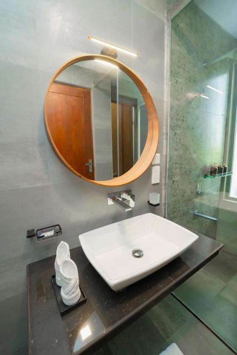 emerald resort hikkaduwa