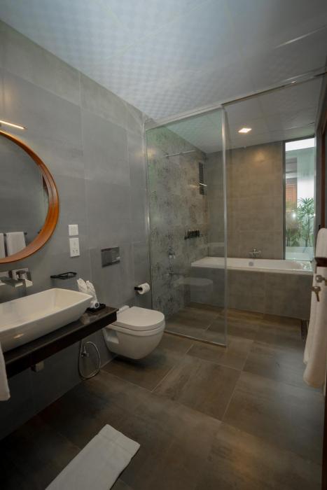 emerald resort hikkaduwa