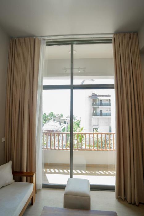 emerald resort hikkaduwa