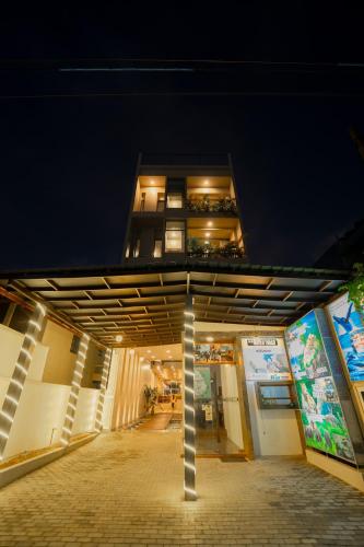 emerald resort hikkaduwa