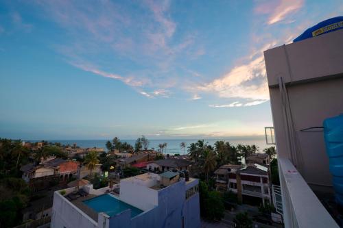 emerald resort hikkaduwa