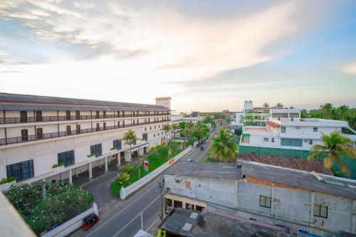emerald resort hikkaduwa