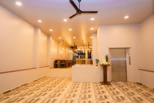 emerald resort hikkaduwa