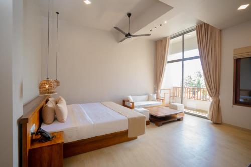 emerald resort hikkaduwa