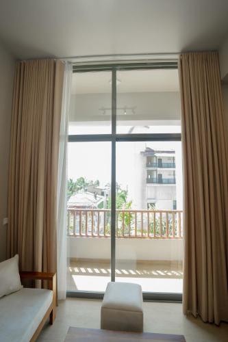 emerald resort hikkaduwa