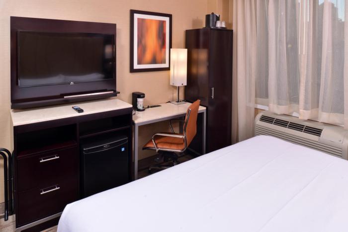 holiday inn new york city times square by ihg
