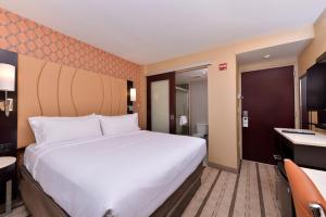 holiday inn new york city times square by ihg
