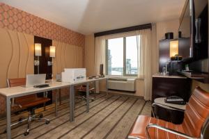 holiday inn new york city times square by ihg