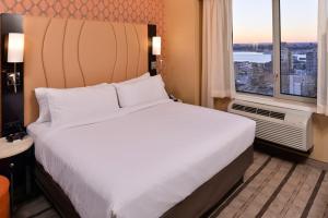 holiday inn new york city times square by ihg
