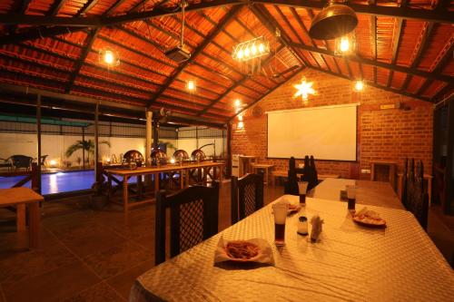 athulya resort leisure and luxury cottages from embeholidays