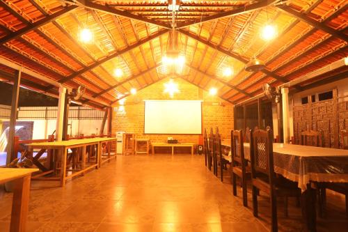 athulya resort leisure and luxury cottages from embeholidays