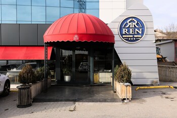 Ren Business Hotel,,3 star