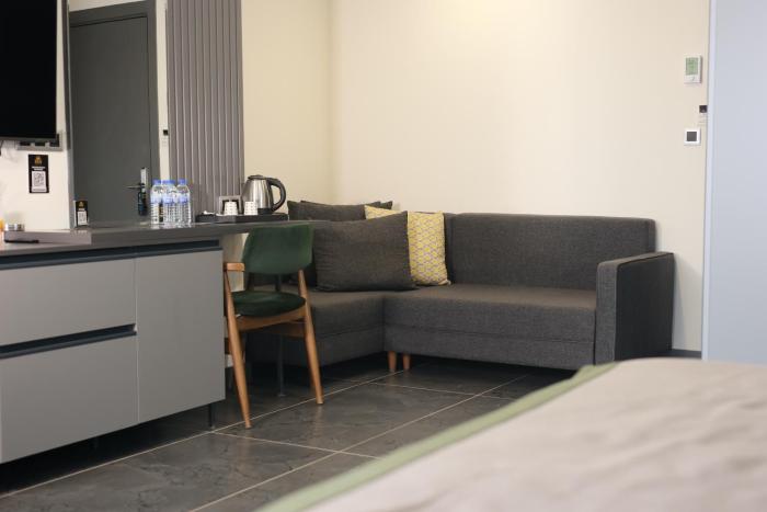 ren business hotel