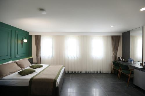 ren business hotel