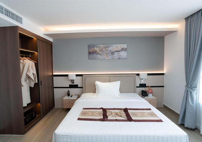 ln hotel and residence