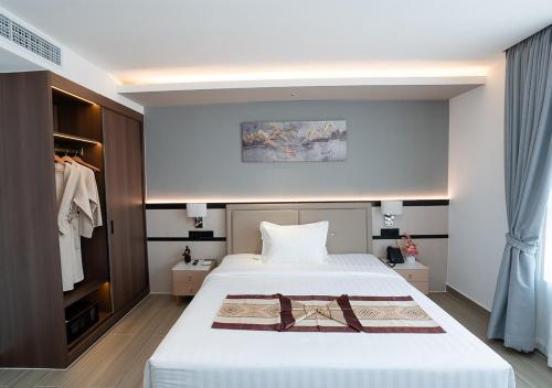 ln hotel and residence