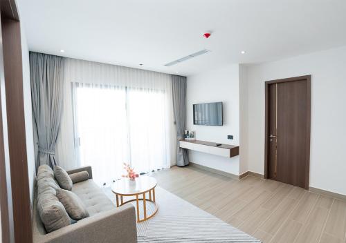 ln hotel and residence