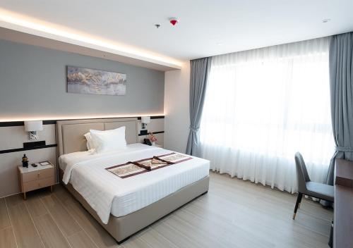 ln hotel and residence