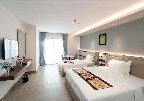 ln hotel and residence