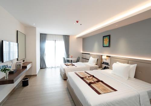 ln hotel and residence
