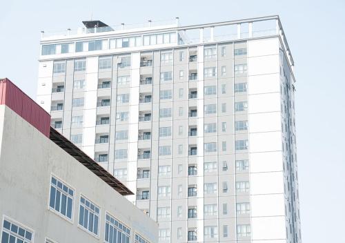 ln hotel and residence