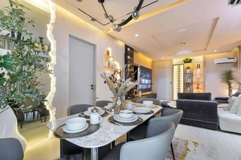 Ceevu Ninteen Homestay,,5 star